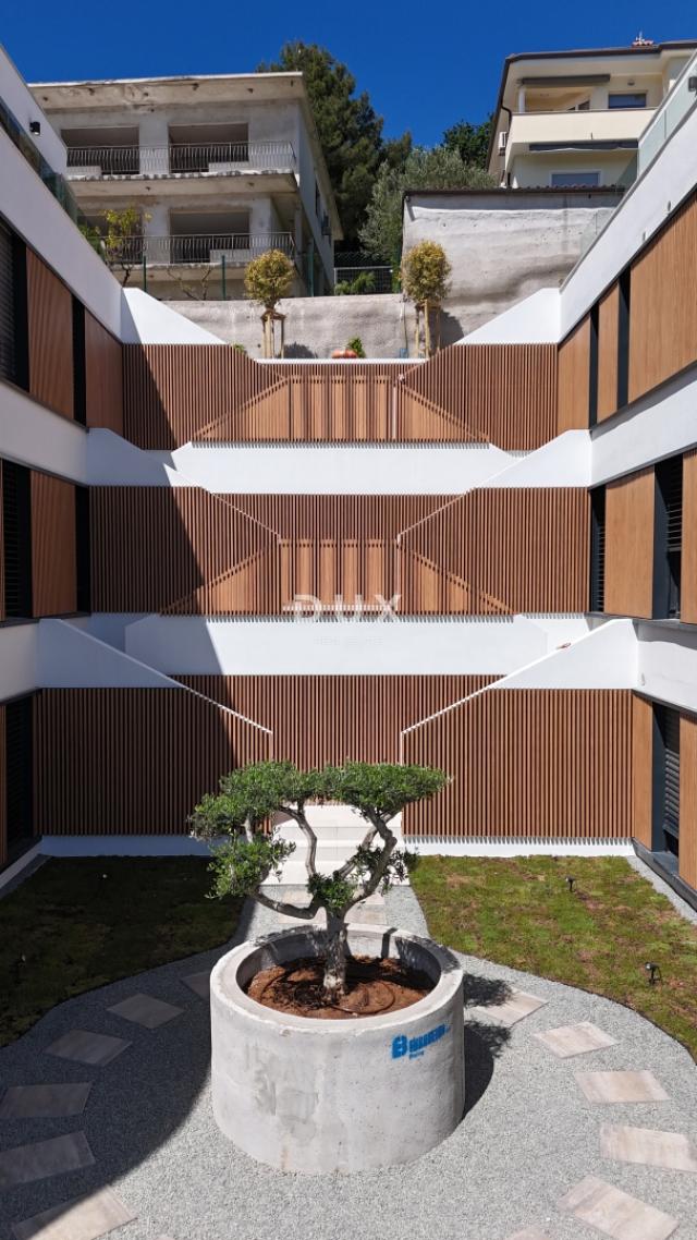 OPATIJA, CENTAR - Novogradnja vrhunskog dizajna s pogledom na more!