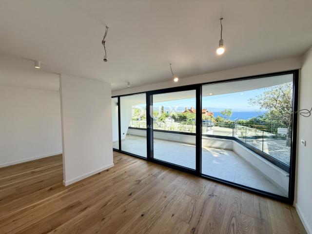 OPATIJA, CENTAR - Novogradnja vrhunskog dizajna s pogledom na more!