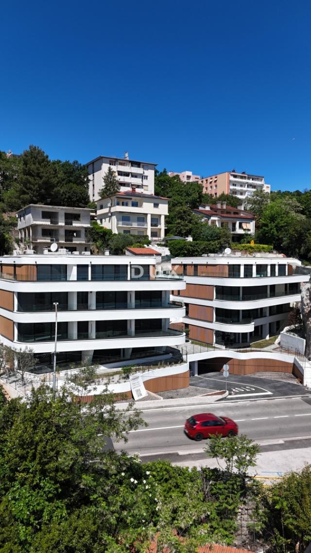 OPATIJA, CENTAR - Novogradnja vrhunskog dizajna s pogledom na more!