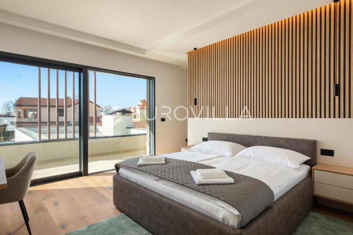 Istra, Poreč, ekskluzivna moderna vila s privatnim bazenom u blizini mora