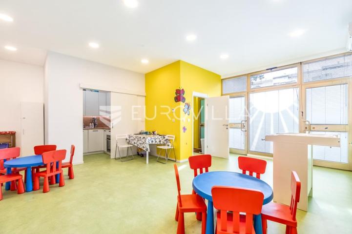 Zagreb, Prečko, novouređen ulični lokal u prizemlju, 43.77 m²