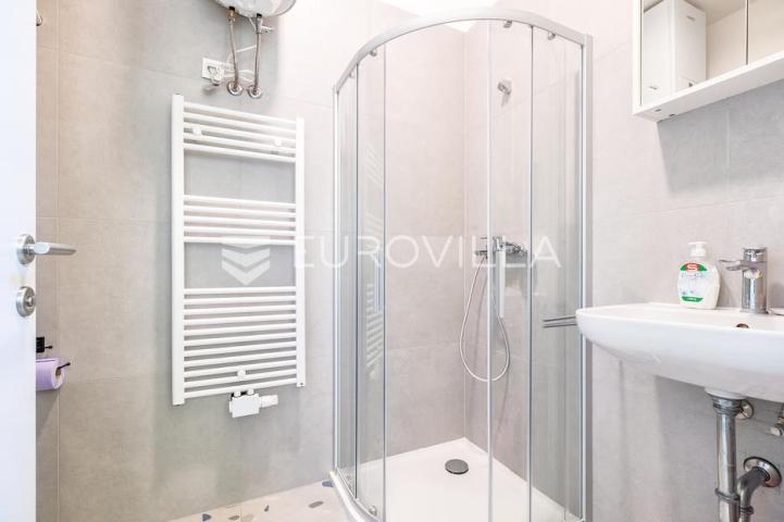 Zagreb, Prečko, novouređen ulični lokal u prizemlju, 43.77 m²