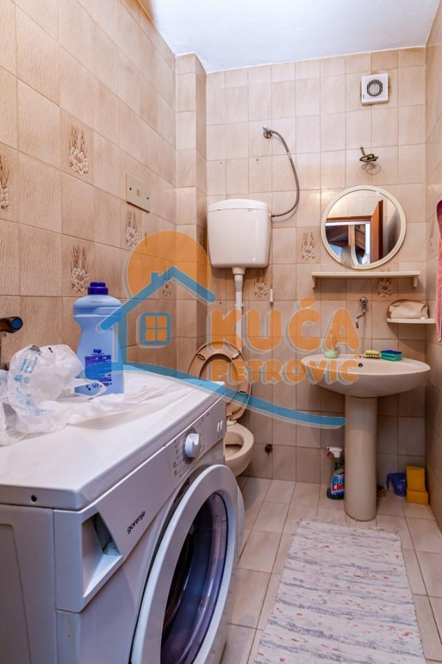 Fotografija stana 15 od 28