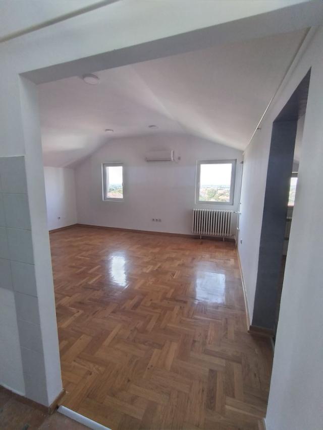 Fotografija stana 9 od 16