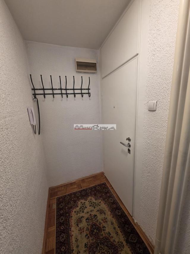 Fotografija stana 15 od 28