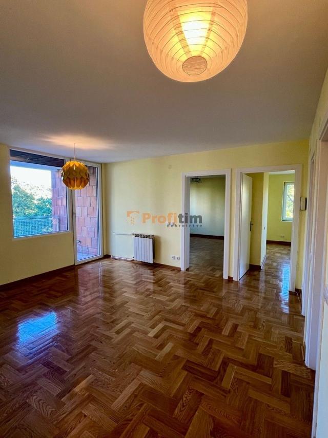 Fotografija stana 1 od 26