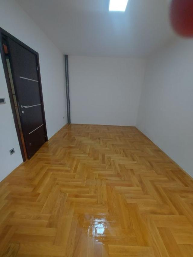 Fotografija stana 23 od 50