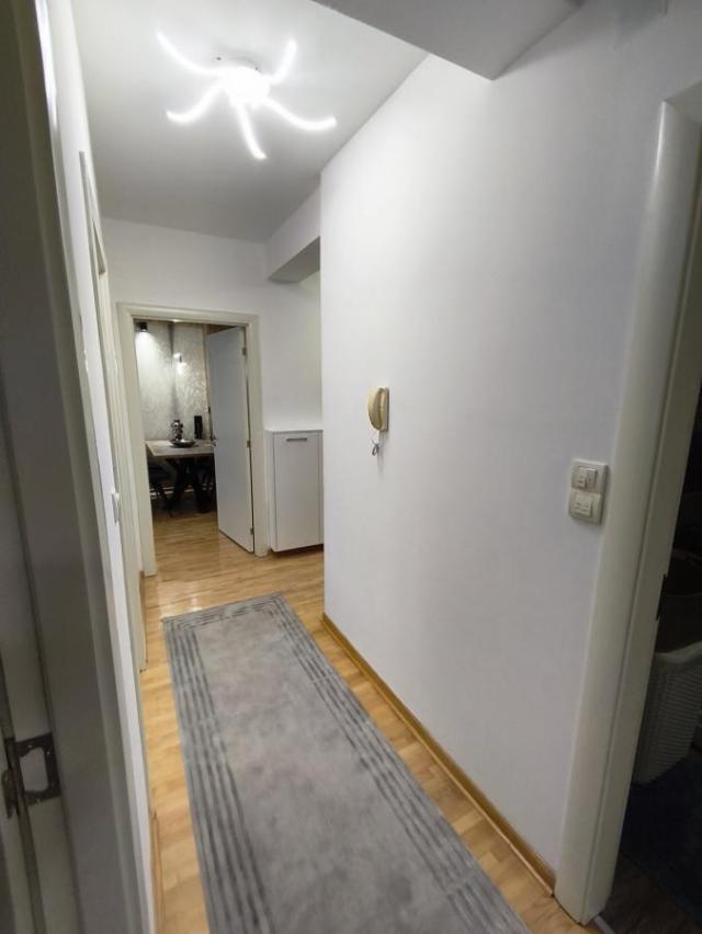 Fotografija stana 15 od 26