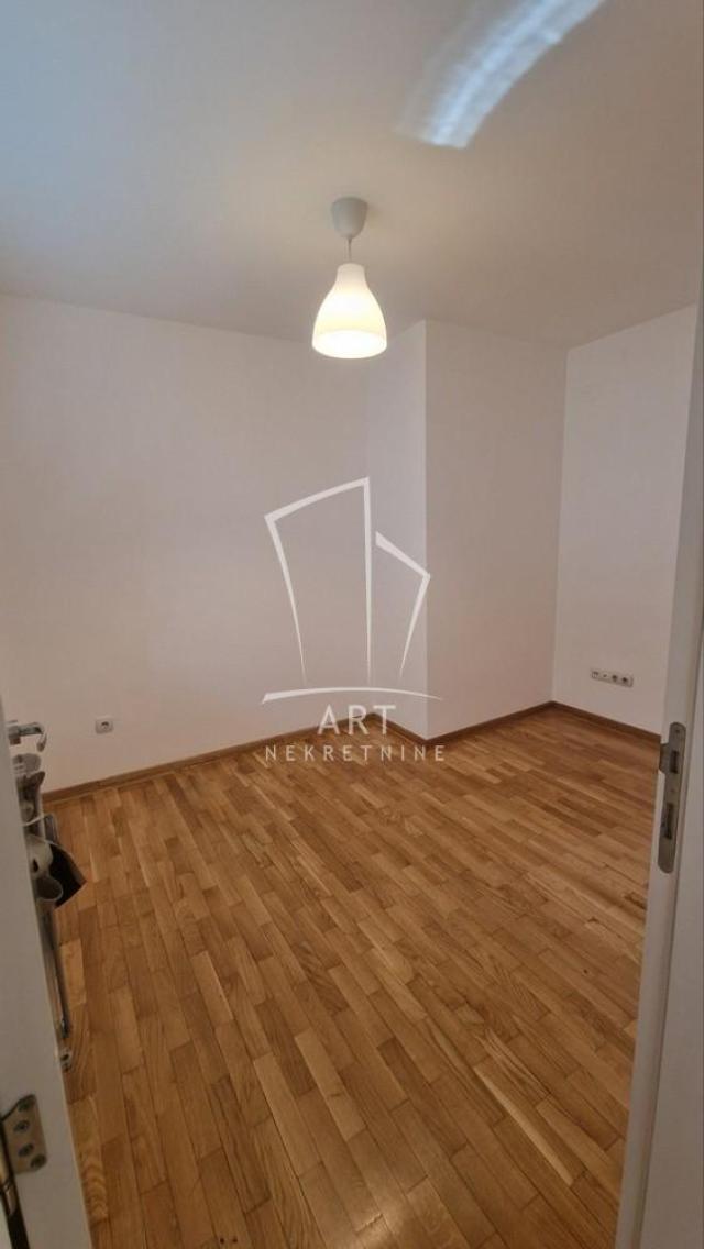 Fotografija stana 17 od 26