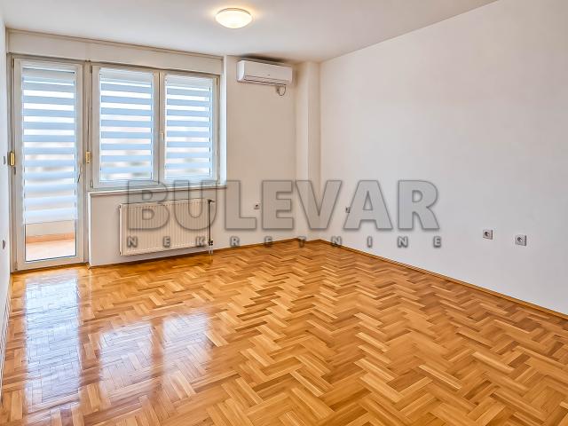 Fotografija stana 1 od 14