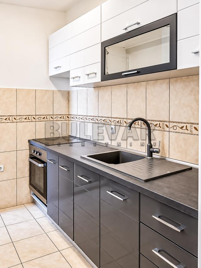 Fotografija stana 3 od 14