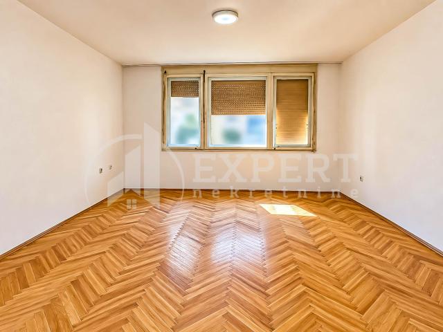 Fotografija stana 3 od 14