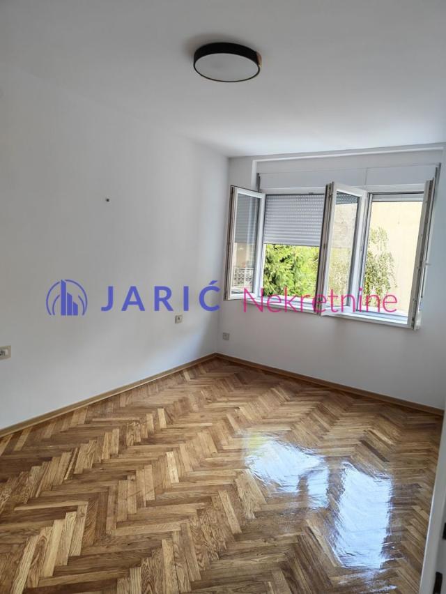 Fotografija stana 3 od 18