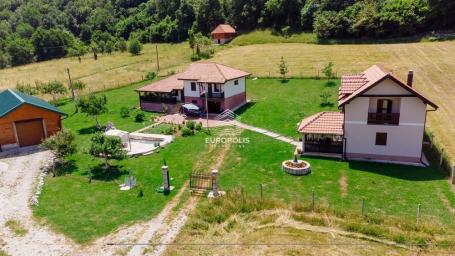 Kuće 400 m2+ 7ha ID#5783