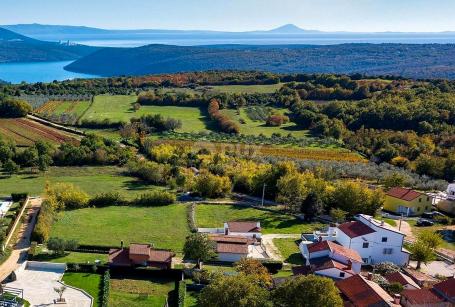 ISTRA, BARBAN - Nekretnina u blizini mora