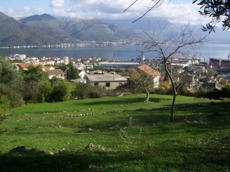 Urbanized land for sale, 1917 m2 (GBA: 250 m2), Herceg Novi, Bijela