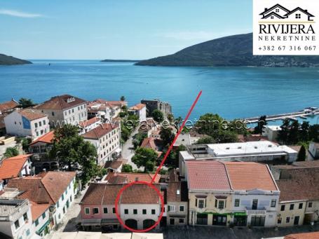 Stambeno poslovni objekat Herceg Novi stari grad