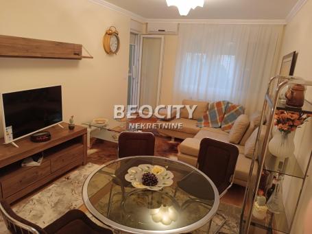 Novi Sad, Centar, Episkopa Visariona, 2. 0, 44m2, 500EUR