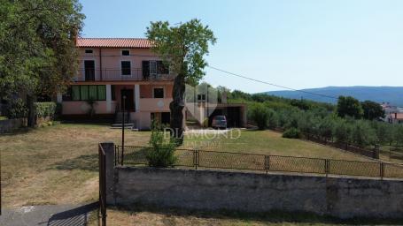 Barban, okolica, kuća sa neometanim pogledom na more 