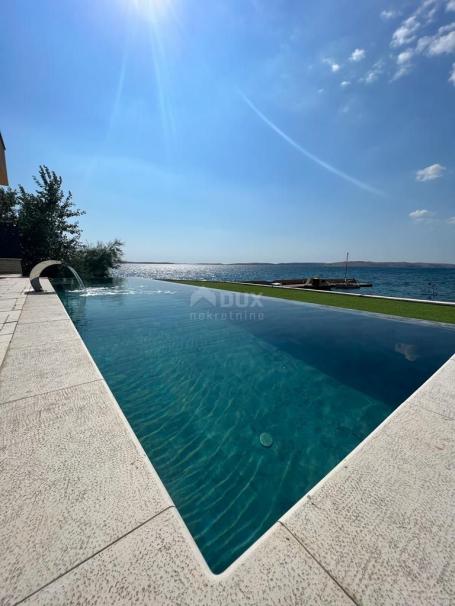 ZADAR, RTINA - Impressive luxury villa by the sea