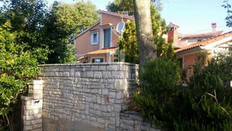 Poreč area, house with a spacious property in a quiet place