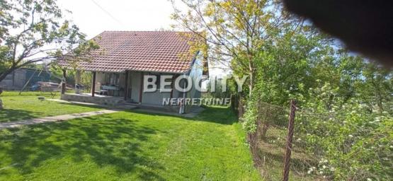 Pećinci, Pećinci, Proletersko naselje, 2. 5, 82m2, 63000EUR