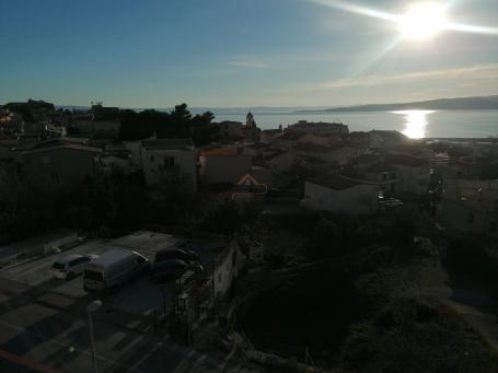 Makarska - apartmanska kuća sa 8 jedinica