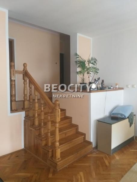 Novi Sad, Petrovaradin, Dinka Šimunovića, 5. 0, 295m2, 220000EUR