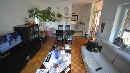 Zvezdara, Mirijevo, Meše Selimovića, 6. 0, 150m2, 250000EUR