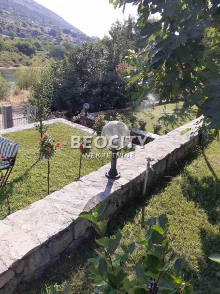 Trebinje, Trebinje, , 5. 0, 300m2, 900000EUR