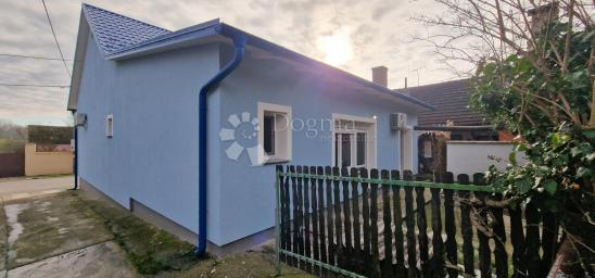 House Batina, Draž, 88m2