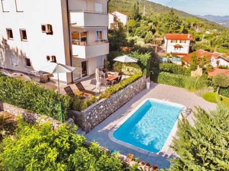 OPATIJA, IČIĆI - Wohnung 65m2 mit Terrasse, Meerblick, Garten und Gemeinschaftspool