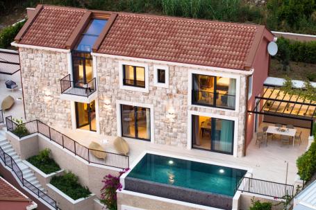 DUBROVNIK - Luxury stone villa for sale