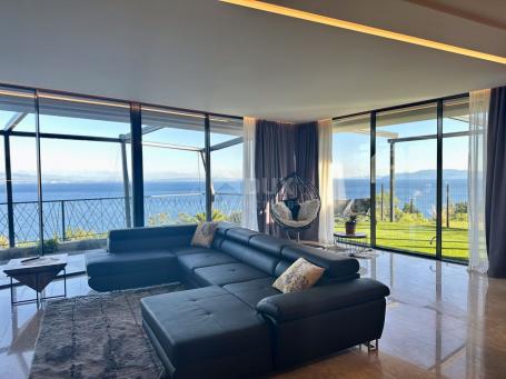 OPATIJA, CENTER - luxury floor of 300m2 in a new building with a garage, panoramic sea view