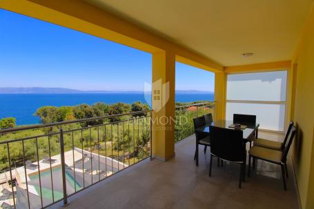 Apartment house with a beautiful view of the sea