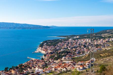 Brač, blizina Bola, atraktivno građevinsko zemljište za gradnju vile