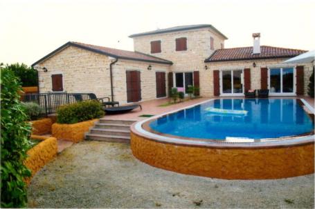 Istra, vila s bazenom NKP 270 m2 