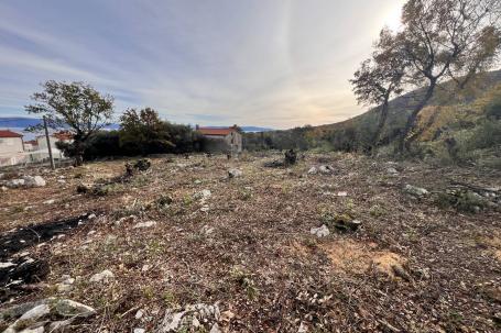 Istra, Labin - građevinsko zemljište na top lokaciji s pogledom na more, 1126 m2