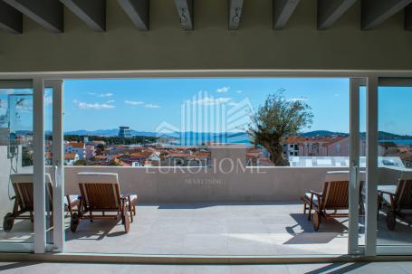 ŠIBENIK-VODICE Luksuzni Dvoetažni Penthouse 229. 24m2