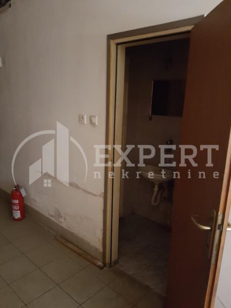 Poslovni prostor, 50m2, centar