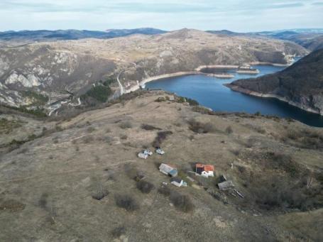 Prodaje se poljoprivredno zemljište 1210 m2, Komarani, Nova Varoš