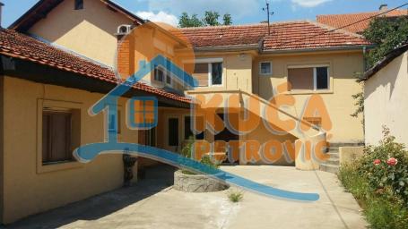 Apartmanska kuća  311m2, 5. 24a, Pantelej