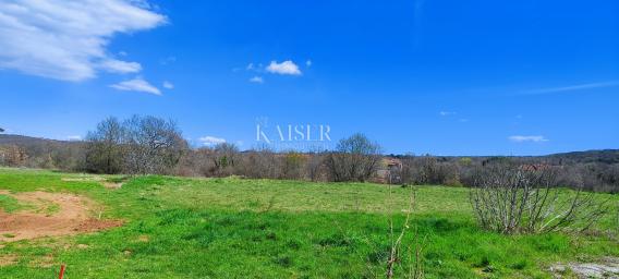 Labin - building plot near the center, 1,320 m2