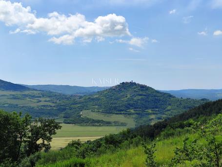 Istria, Motovun - building plot with a unique view of Motovun