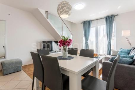 Apartmanska kuća 200m od mora, Čiovo