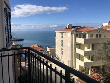 Fully furnished 2-bedroom apartment in Budva for sale