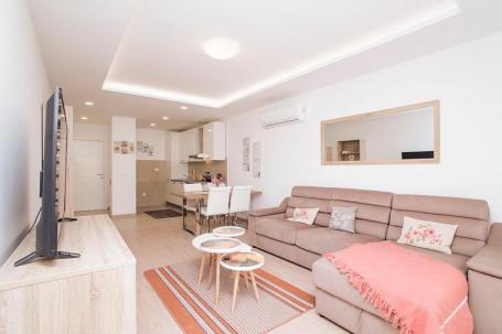 One-bedroom apartment for rent-Tivat