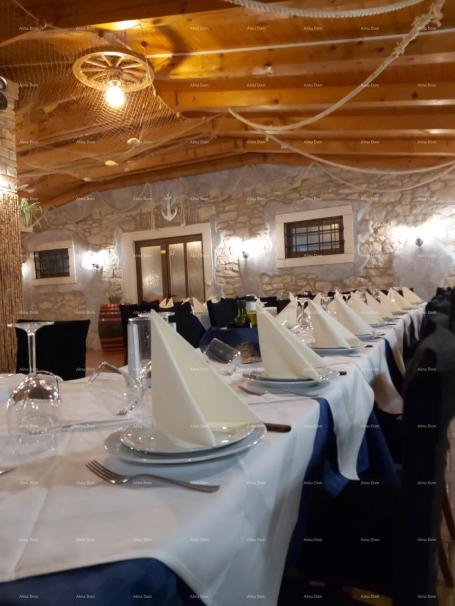 Kuća Prodaja kuće sa restoranom, Brtonigla!