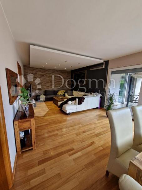 Flat Centar, Samobor, 175m2