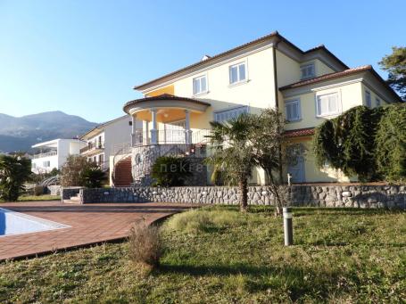 OPATIJA, POBRI - villa /kuća trokatnica- samostojeća 505m² + 1240m2 okoliš